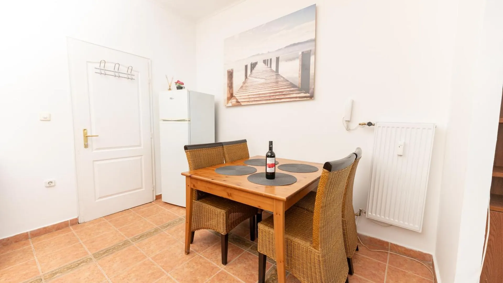 Danube Dwelling Asboth 19-1 Apartment Budapest Hungary